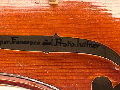 null Violon portant une étiquette "fait par Francesco DEL PRATO Luthier - terminé,...