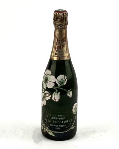null 1 bottle CHAMPAGNE PERRIER-JOUET 1979 Belle Epoque (bottle a. s.)