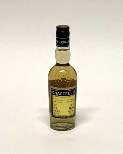 null 1 half-bottle CHARTREUSE Jaune (liqueur distilled by the Carthusian fathers...