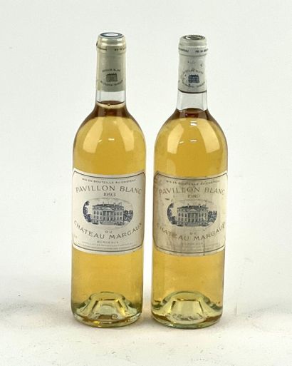null 2 bottles: 1 PAVILLON BLANC 1989 Margaux, 1 PAVILLON BLANC 1993 Margaux (N....