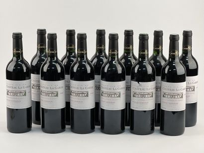 null 12 bottles CHÂTEAU LA GARDE 2000 Pessac-Leognan (E. tlm, 1 tlg)