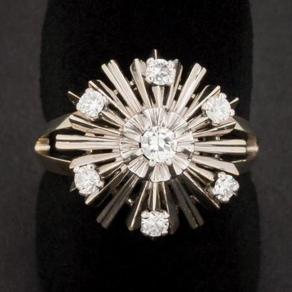 null Bague marguerite diamants taille brillant 0,40 carat environ, monture or gris...