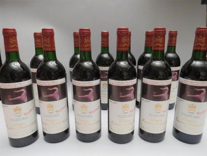 null 12 bouteilles Château Mouton Rothschild 1990 - (11 J - 1 TLB) (CB)