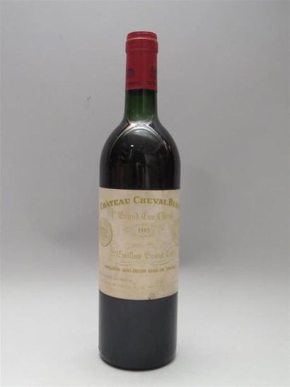 null 1 bouteille Cheval Blanc - Saint Emilion - 1985 (TLB - Etiquette fanée)