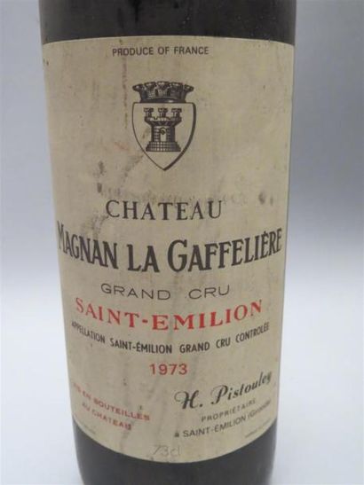 null 3 bouteilles Château Magnan La Gaffelière - Saint Emilion 1973 (B)