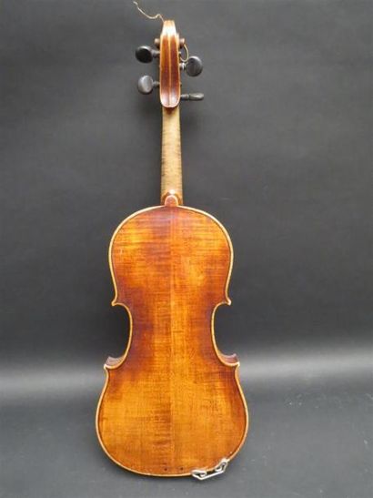 null Violon 4/4. 359 mm. Portant une étiquette "Stradivarius". Allemagne, vers 1900
(Vernis...