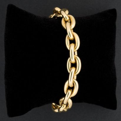 null Bracelet or, maille forçat.
Poids : 22,9 g 