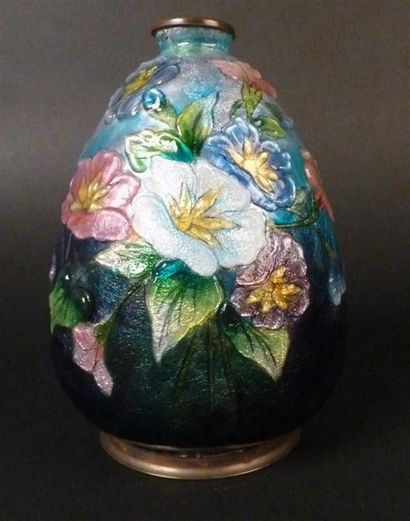 Camille FAURE (1874 - 1956) 
Vase ovoïde...