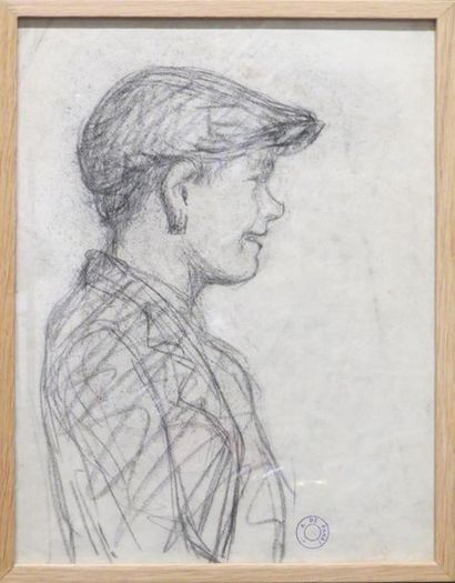 null A. DE PANAT (1886-1965)
Jeune garçon à la casquette
Dessin au fusain
33 x 26...