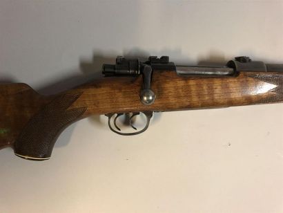 null Carabine de grande chasse système Mauser 98 calibre 270 Winchester. Crosse dos...