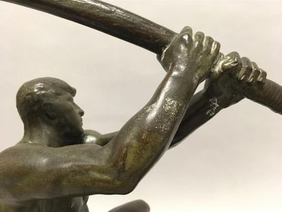 null Affortunato GORI (1895 - 1925) 
Jeune archer
Sculpture en bronze à patine verte...