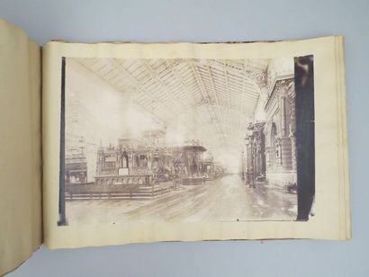 null [ARCHITECTURE]. RECUEIL MANUSCRIT et PHOTOGRAPHIQUE. [Circa 1880]. Petit in-folio...