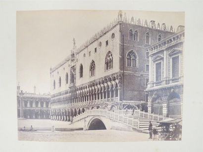 null Francis FRITH (1822-1898)
Vue de Venise
Trois tirages photographiques.
Cachet...