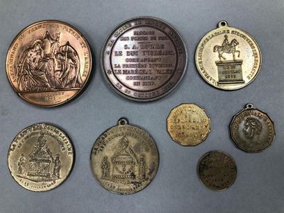 null ALGERIA / ALGERIE - Lot de huit médailles relatives à Ferdinand Philippe Duc...
