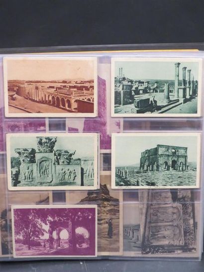 null ALGERIE- Un classeur de cartes postales anciennes (130 CPA environ) dont certai,es...