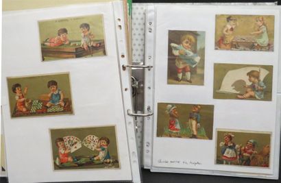null Classeur comprenant :
- environ 120 cartes postales anciennes (CPA) d'illustrateurs...
