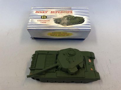 null DINKY SUPERTOYS - Lot de 2 miniatures en boîte :
- réf 651 : CENTURION tank....