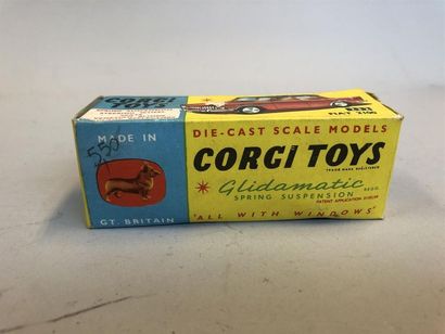 null CORGI TOYS - Lot de 3 miniatures en boîte :
- réf 231 : TRIUMPH ERALD Coupé,...