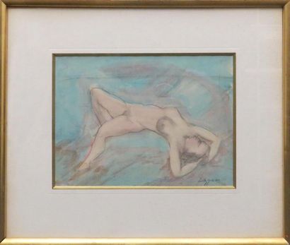 null Celso LAGAR (1891-1966)
Nu allongé
Fusain et aquarelle signée en bas à droite
19...