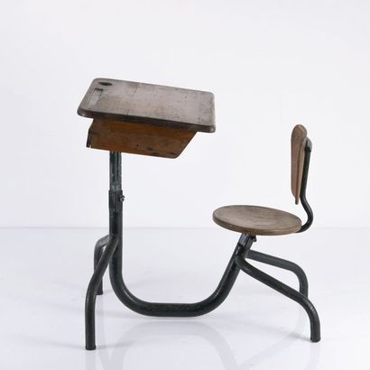 Jean Prouvé, School desk with chair, 1930s / 40s Jean Prouvé, Bureau d'école avec... Gazette Drouot