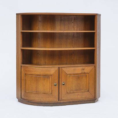 Henry van de Velde Henry van de Velde, Shelving cabinet, c. 1908, Box shape rounded... Gazette Drouot