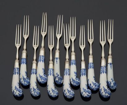 null HENIN et Cie XIXe and Saint Cloud XVIIIe siècle

12 three-toothed silver forks,...