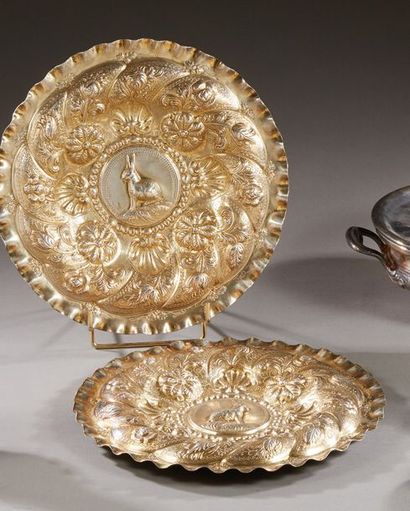 null EDIMBOURG SECOND QUARTER OF THE 19th CENTURY



Pair of round presentation dishes...