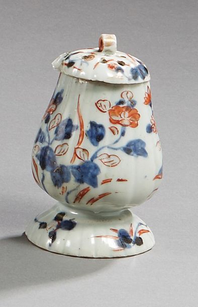 null CHINE ou JAPON début du XVIIIe siècle

Petit sucrier couvert en porcelaine blanc-bleu...