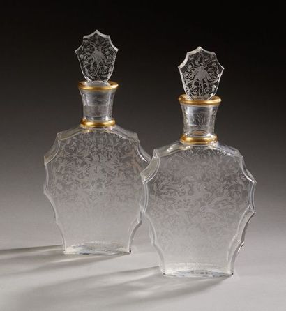 null BACCARAT

Paire de carafes en cristal à décor gravé de rinceaux feuillagés et...