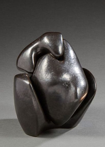 null Tim ORR (1940)

Composition de forme libre

Sculpture en céramique émaillée...