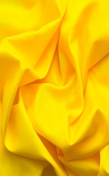 null Une paire de rideaux en taffetas de soie Veraseta coloris jaune soufre. 

Hauteur...