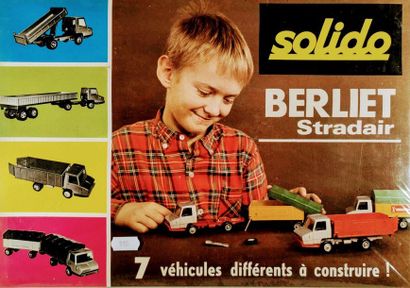null SOLIDO - Coffret BERLIET STRADAIR (1974). Permet la construction de 7 véhicules...