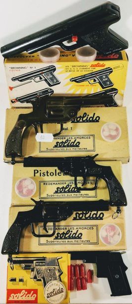 null SOLIDO - Armes de poing : « BROWNING » V 4 (flèche) - pistolet MOD T - pistolet...