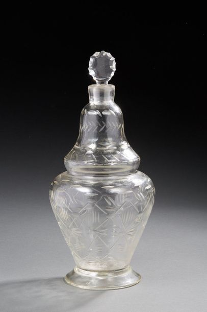null Carafe en verre soufflé à décor de croisillons, la panse balustre.

XIXe siècle....