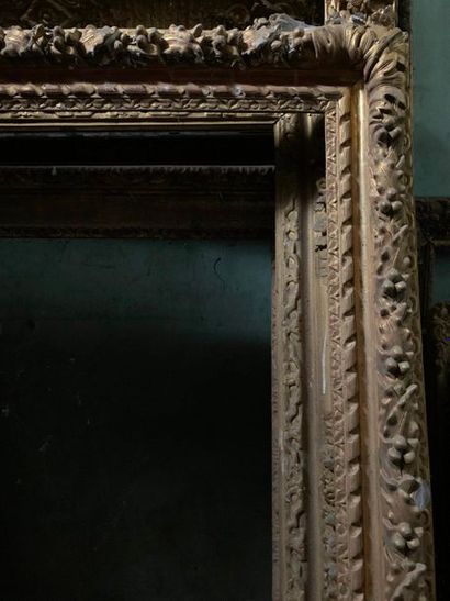 null Two Louis XIV style gilded stucco frames, spandrels decorated with flowers (many...