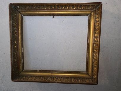 null Set of two frames, one wood and gilded stucco molded frame 

Overall dimensions:...