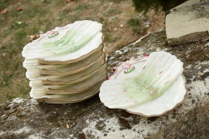 null Six fine earthenware asparagus plates with natural decoration in polychrome...
