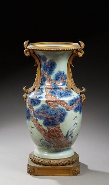 null CHINE - Epoque KANGXI (1662 - 1722) et Alfred BEURDELEY - Vase balustre à col...