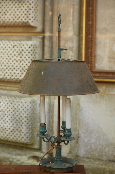 null Hot water bottle lamp in metal, lampshade in sheet metal (wear and corrosion).

Empire...