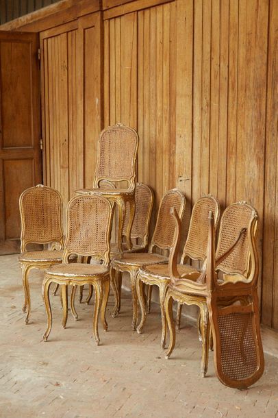null Suite of nine small chairs in gilded wood with shell decoration, arched legs,...