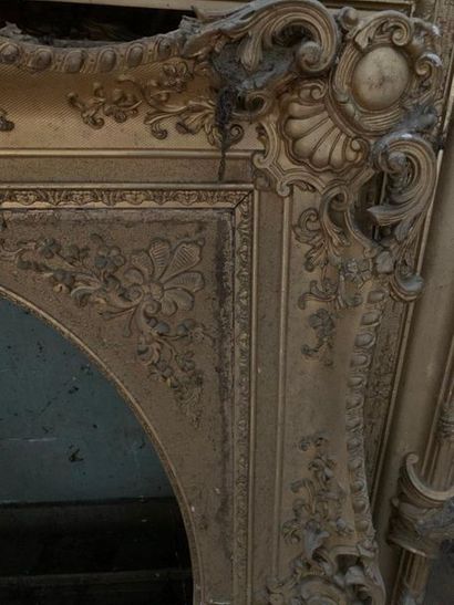 null Four gilded wood and stucco frames, one Romantic period with an oval view, openwork...