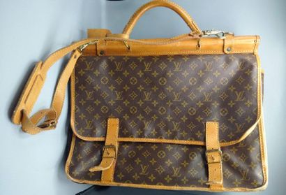 null Louis VUITTON - Large hunting bag in leather and canvas monogrammed VL, with...