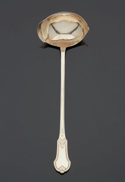 null Silver sauce spoon, violin model decorated with fillets and vegetal motifs,...