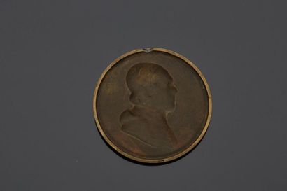 null Médaille en bronze représentant le profil à gauche du cardinal Michele Viale,...