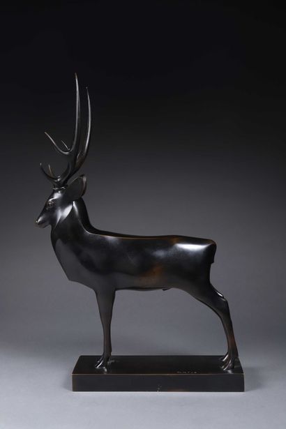 null 
François POMPON (1855-1933) - ANDRO fondeur 1930




Grand Cerf, modèle créé...