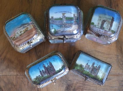 null Lot of 5 chromolithographed boxes on the theme of the World Fairs or touris...
