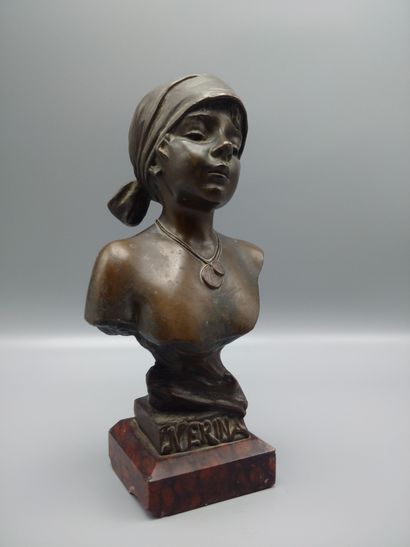null Emmanuel VILLANIS (1858-1914), 

Young woman's bust or "Nerina"...

Bronze with...