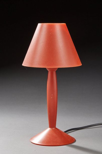 null Philippe STARCK (né en 1949)

FLOS Editeur

Miss SISI

Lampe de table en PVC...