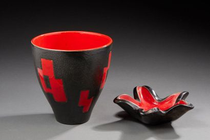 (Fernand) Elchinger (1911-1975) France. 
Vase...