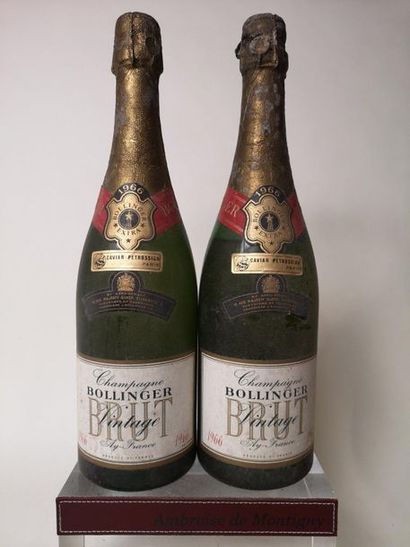 null 2 bouteilles CHAMPAGNE BOLLINGER Vintage 1966 Belle couleur et pétillantes,...
